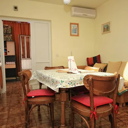 Sumpetar 9435a Apartment